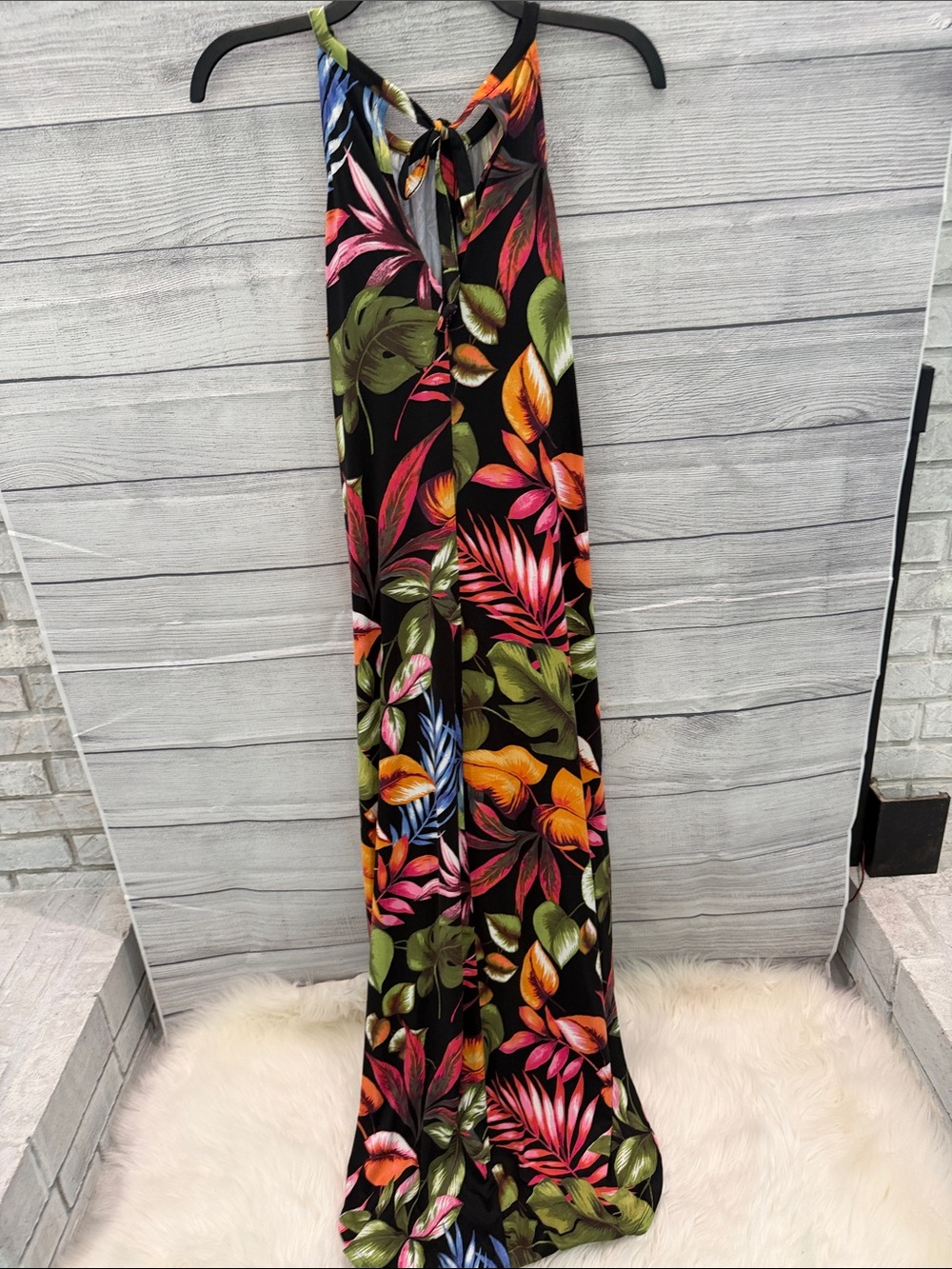 Women’s Black Tropical Floral Maxi Dress - Picture 4 of 5